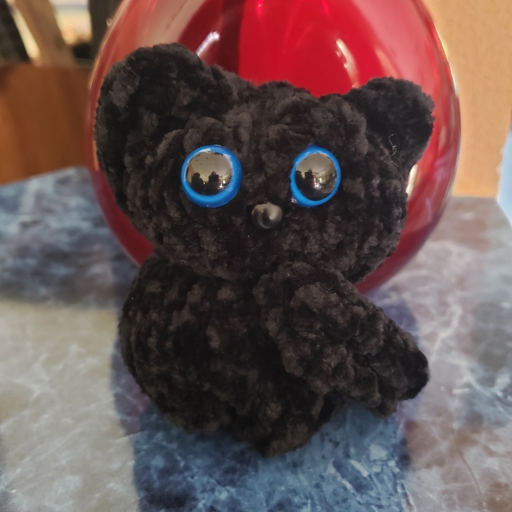 Handmade tiny knit kitty black chenille velvet yarn